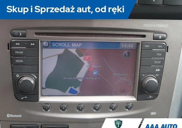 Opel Antara cena 45000 przebieg: 167953, rok produkcji 2014 z Krynica-Zdrój małe 232